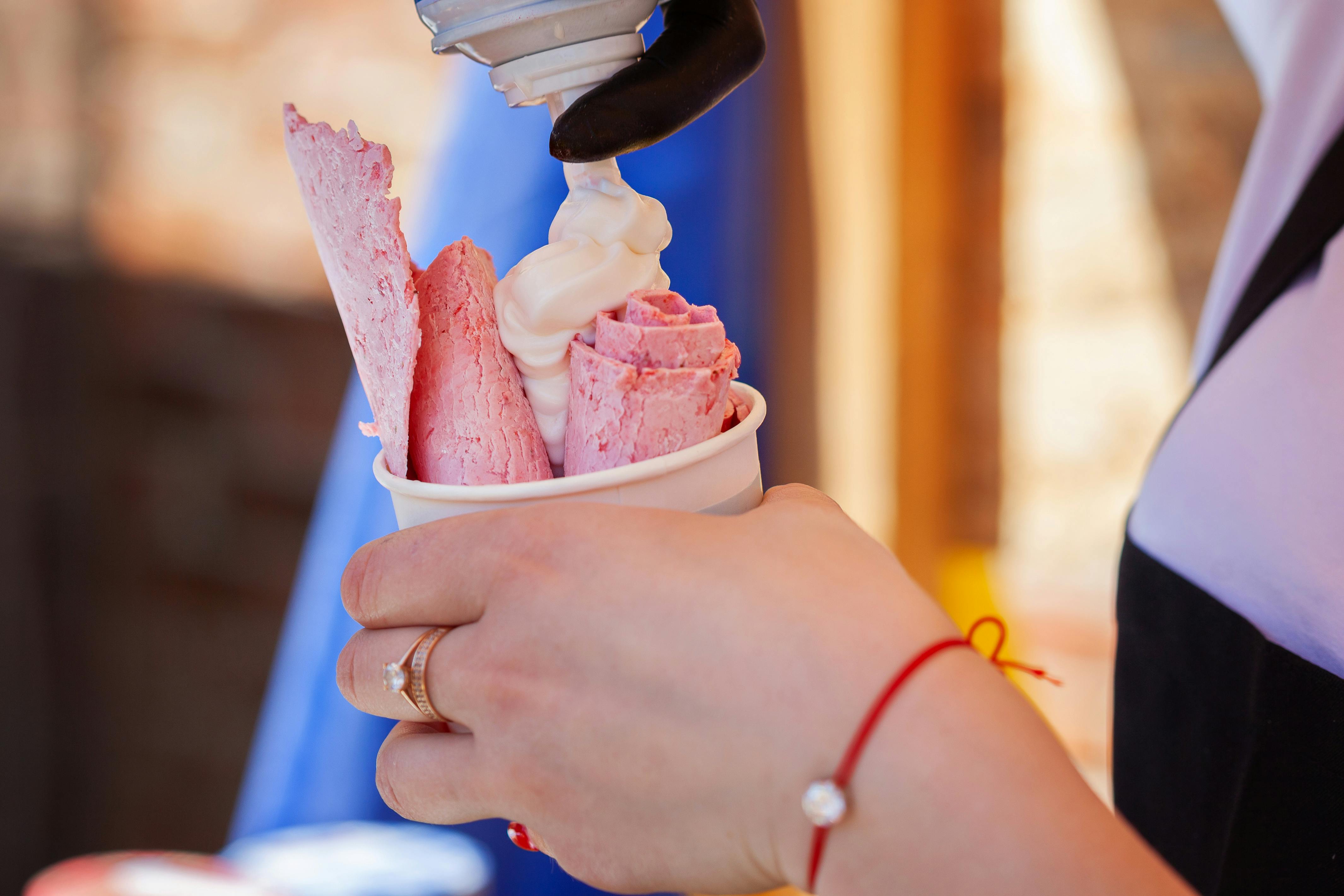 Outdoor Event Ice Cream Catering: Treat Your Guests to a Sweet Day